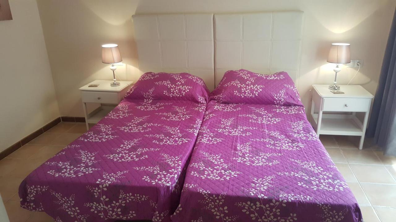 Beautiful, Spacious Villa, Heated Pool, Sleeps Eight, With Quality Furnishings Caleta De Fuste Exteriör bild