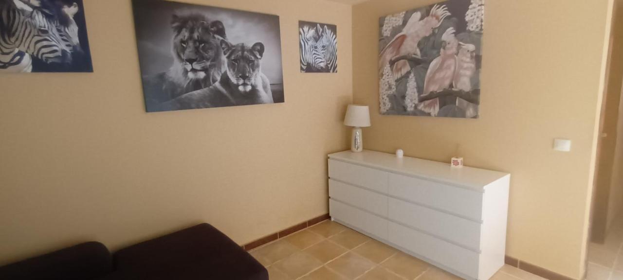 Beautiful, Spacious Villa, Heated Pool, Sleeps Eight, With Quality Furnishings Caleta De Fuste Exteriör bild