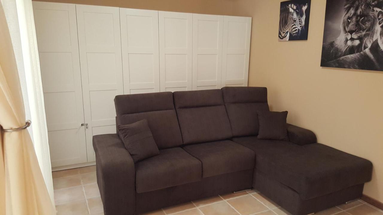 Beautiful, Spacious Villa, Heated Pool, Sleeps Eight, With Quality Furnishings Caleta De Fuste Exteriör bild