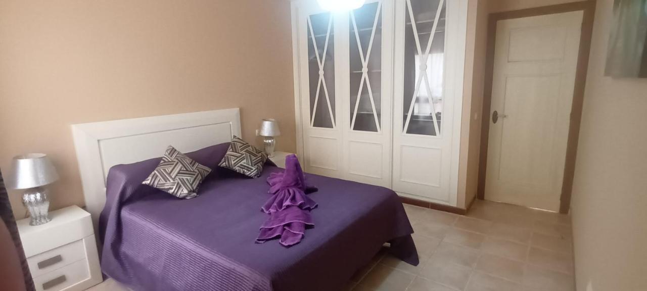 Beautiful, Spacious Villa, Heated Pool, Sleeps Eight, With Quality Furnishings Caleta De Fuste Exteriör bild