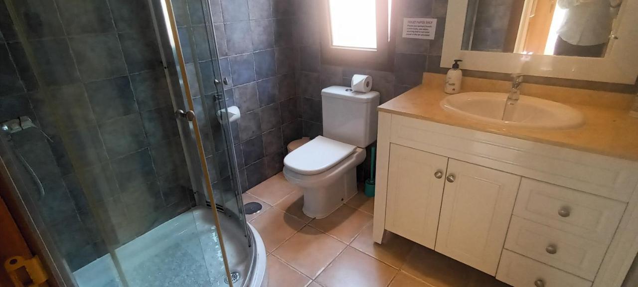 Beautiful, Spacious Villa, Heated Pool, Sleeps Eight, With Quality Furnishings Caleta De Fuste Exteriör bild